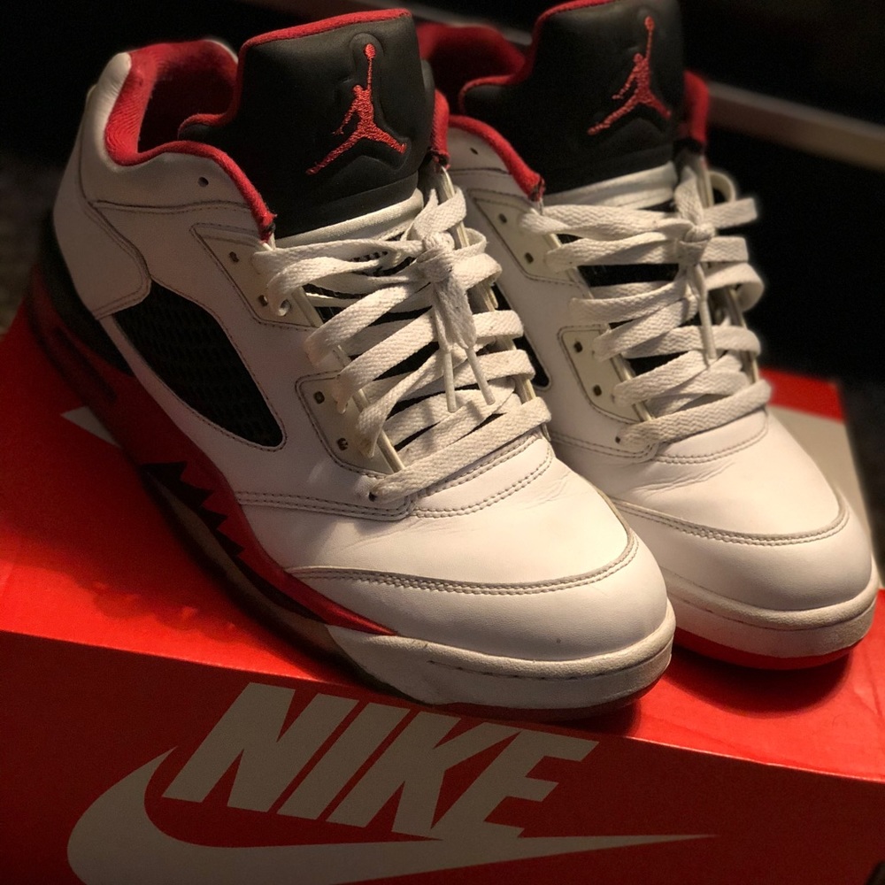 Retro 5 Fire Red Low